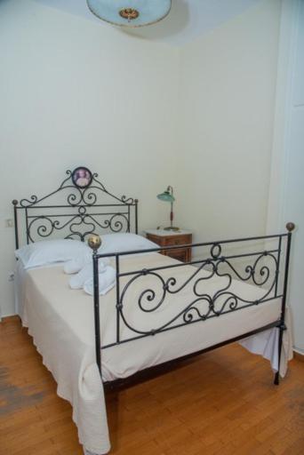 Theodore'S Maisonette Next To The Metro Station Atene Esterno foto